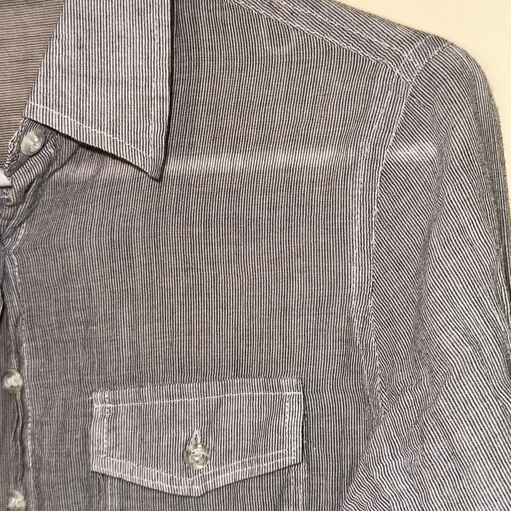 Forever 21 Button Down - Picture 3 of 3